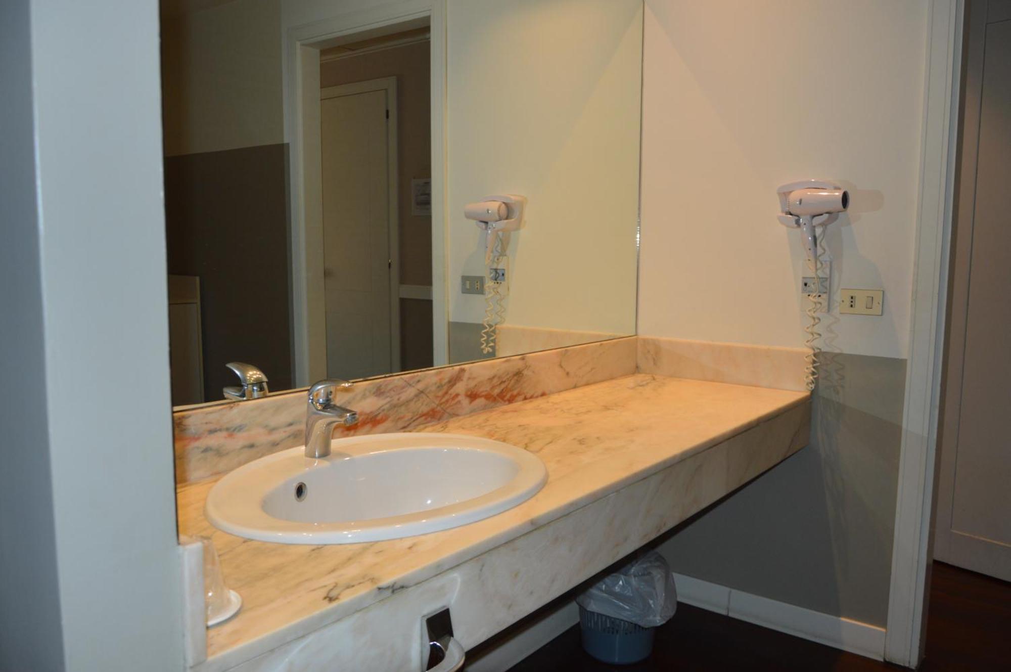 Blue Dream Hotel مونسيليسي المظهر الخارجي الصورة