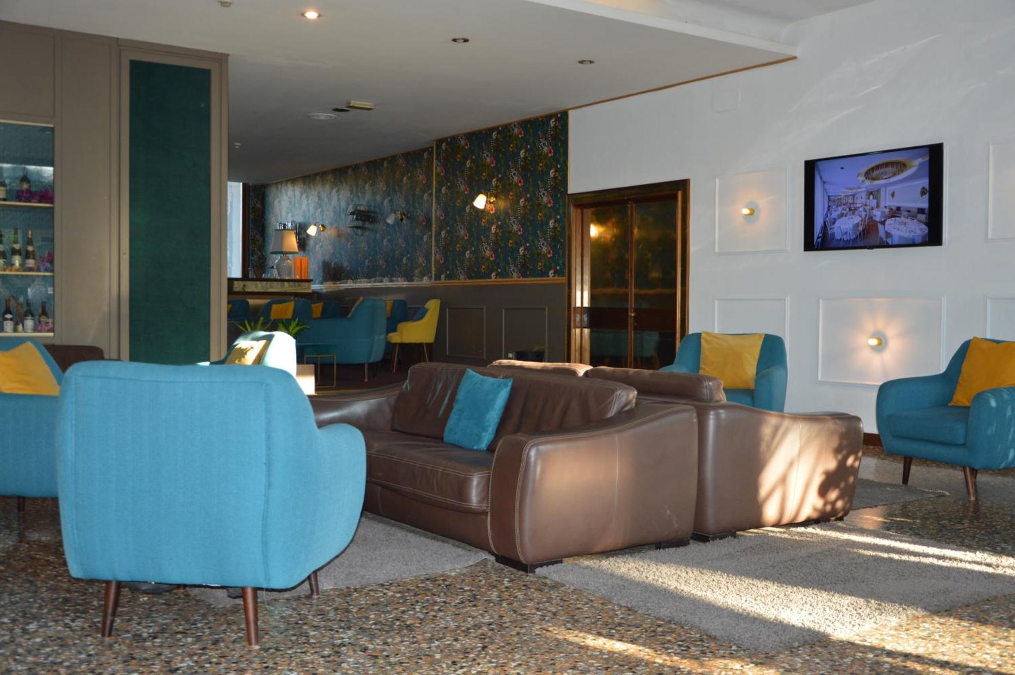 Blue Dream Hotel مونسيليسي المظهر الخارجي الصورة